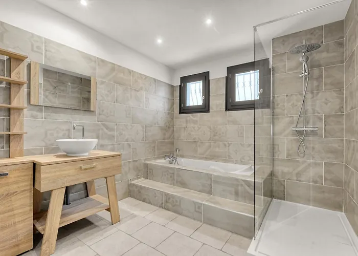 Rose - Padel - Piscine - Cinema & Poker * Saint-Jory