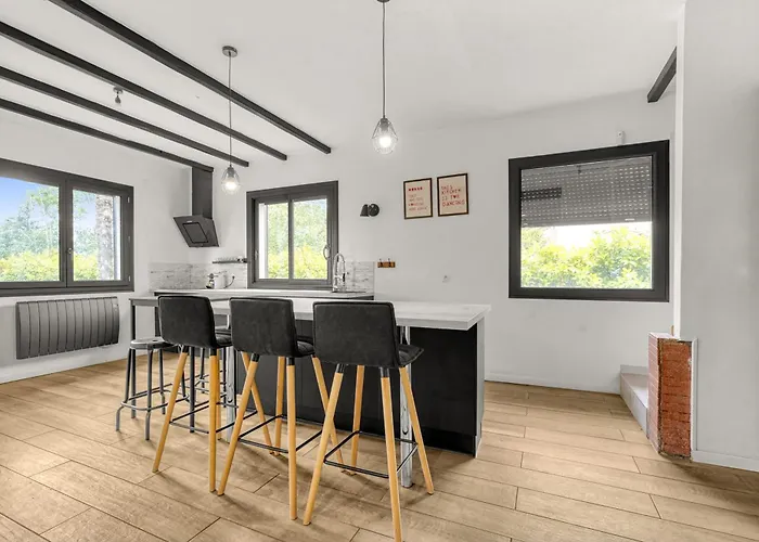 Rose - Padel - Piscine - Cinema & Poker Βίλα