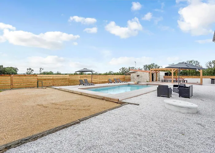 Rose - Padel - Piscine - Cinema & Poker * Saint-Jory