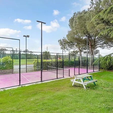 Rose - Padel - Piscine - Cinema & Poker Saint-Jory