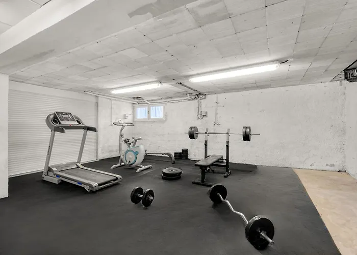 Villa Rose - Padel - Piscine - Cinema & Poker *