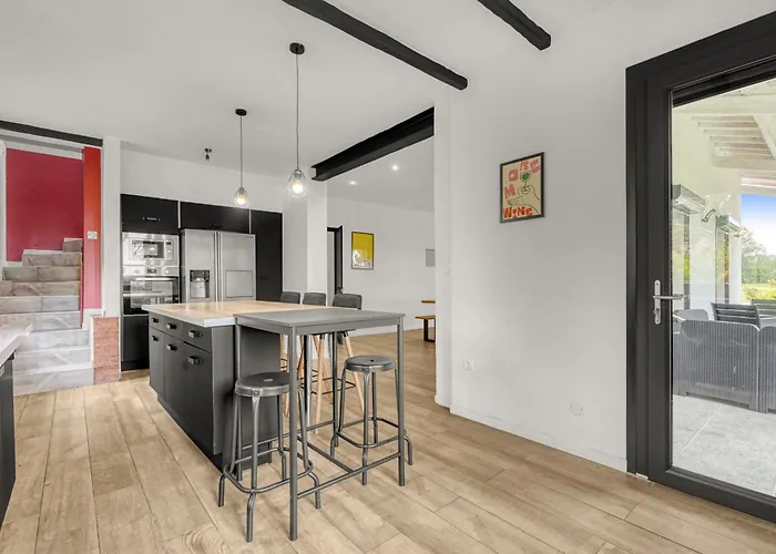 Villa Rose - Padel - Piscine - Cinema & Poker Saint-Jory