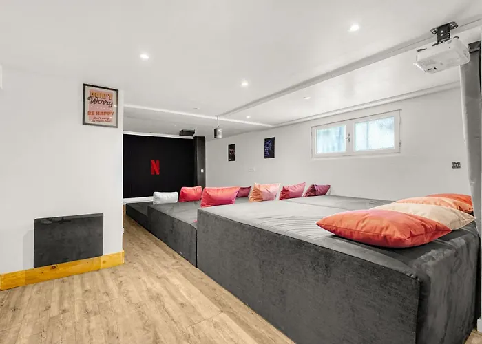 Rose - Padel - Piscine - Cinema & Poker Villa